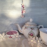 Collana Tea Time di Legno con Swarovski e Occhio di Tigre