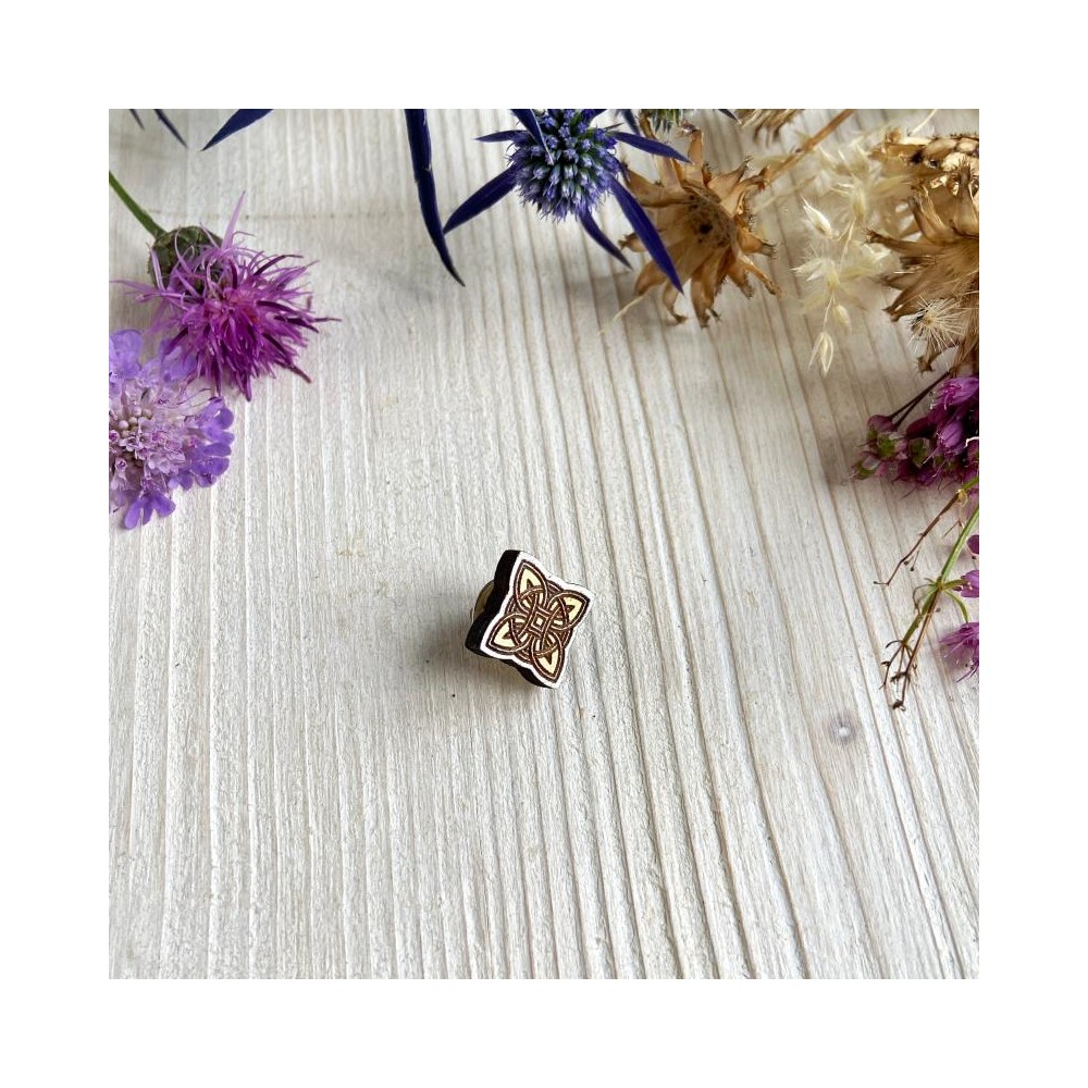 Spilla con simbolo celtico ispirato ad Outlander