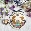 Spilla Jamie & Claire “Blood of My Blood” – Spilla Outlander in legno dipinto