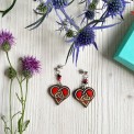 Orecchini pendenti con cuori rossi, simbolo celtico, granato e agata – Romantici e mistici