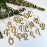 Lettera dorata “Spelling” Small Modern – Decorazione personalizzata elegante in legno dorato