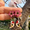 Orecchini Pendenti Ali e Petali: Simboli di Natura – Dipinti a mano con uccellini e fiori
